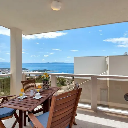 Luxury Stella Makarska